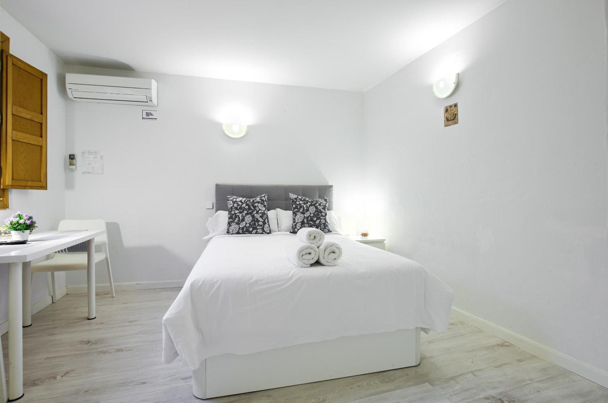 Apartamentos Ryc Alcalá de Henares Exteriér fotografie